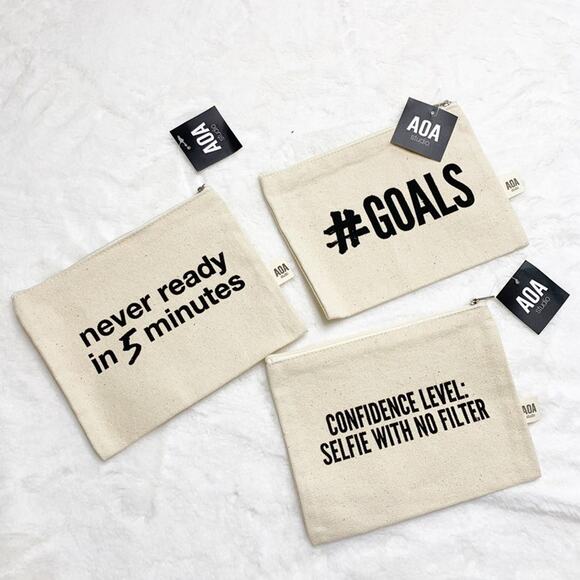 AOA Cream Canvas Makeup Travel Bag Set of 3 NEW - Picture 1 of 4
